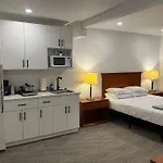 Cozy Motel Studio With Kitchenette - 7