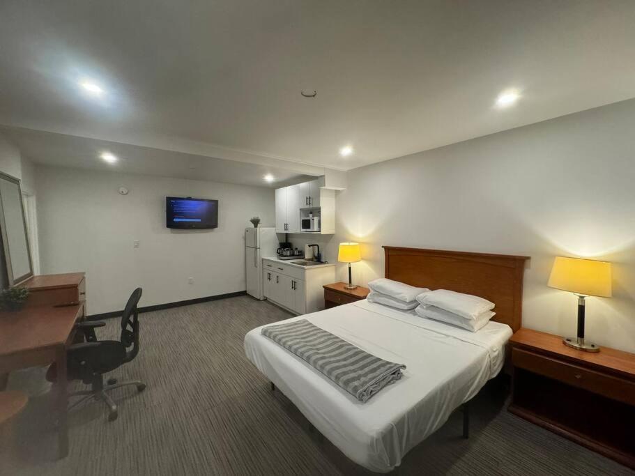 Apartment Cozy With Kitchenette - 7 *